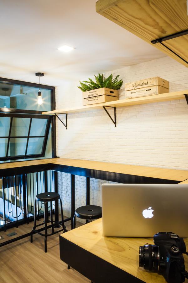 Travel Light Hostel Pattaya Exterior photo