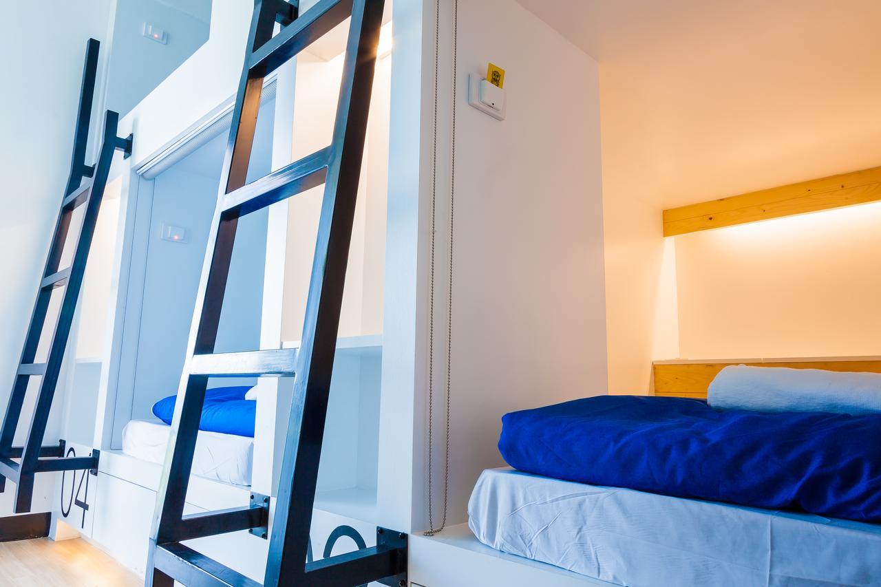 Travel Light Hostel Pattaya Exterior photo